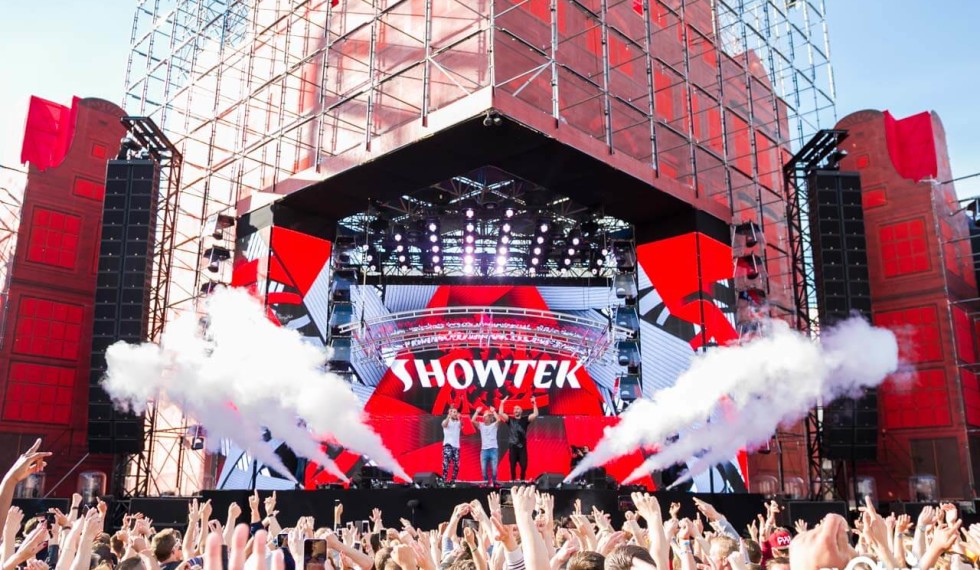 the-flying-dutch-amsterdam-showregie-treat-3